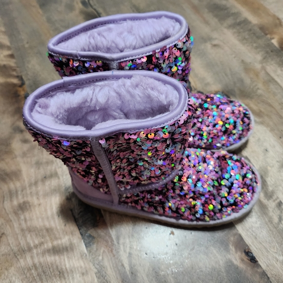Ugg girls sequin boot size 3 preowned - Picture 5 of 6